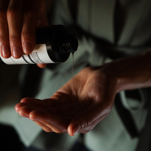 Image Massage oil on hands